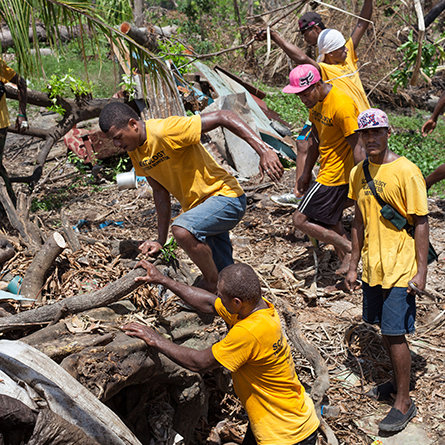 Fiyi: La Reconstrucción de Vidas